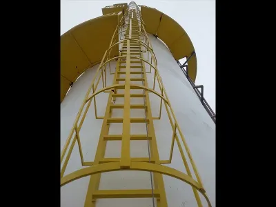 Escadas Marinheiro e Sistemas de Guarda-Corpo