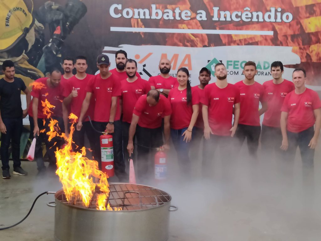 Qual o tempo de duração do curso de bombeiro civil?